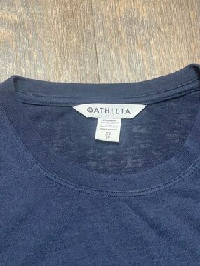 Athleta Dark Navy Short Sleeve Crew Tee